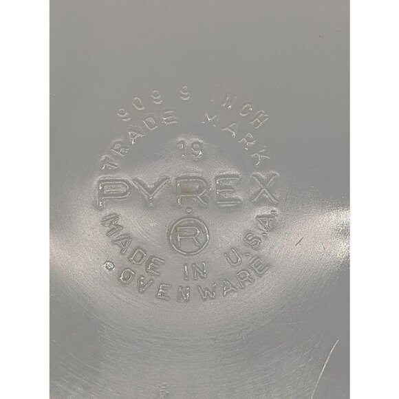 Vintage 1960's Pyrex Lime Green Opaque Opalware Pie or Baking Plate - Picture 5 of 6